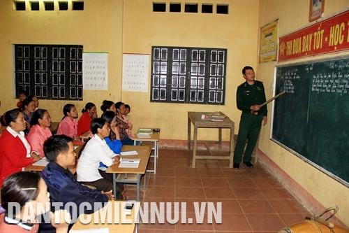 辅导班于每周一到周五晚19时至21时举行。图：窍四