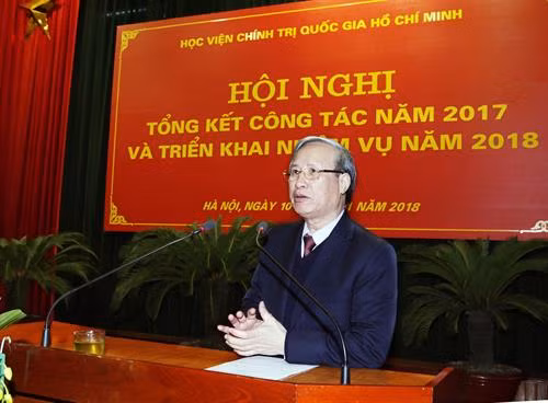 陈国旺在会上发表讲话。（图片来源：越通社）