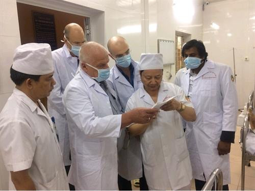 越德医学研究中心专家。（图片来源：因特网）