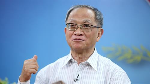 联合国发展政策委员会成员黎登营博士。图自越通社