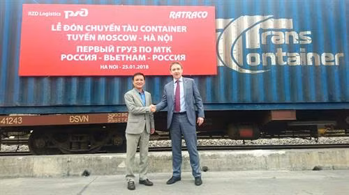 越南—俄罗斯首条集装箱专列正式开行。（图片来源：因特网）