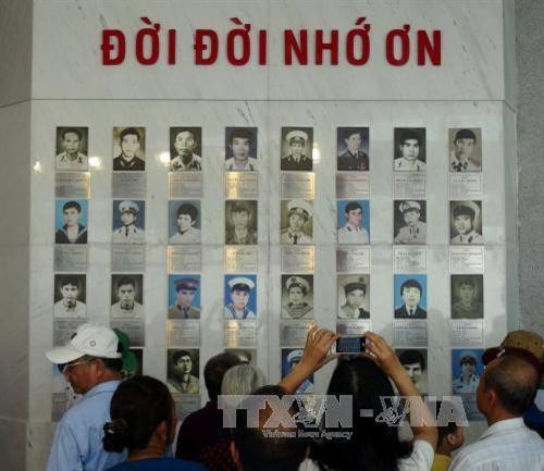 在鬼鹿角礁海战中牺牲的战士照片。（图片来源：越通社）