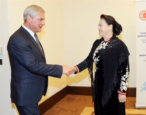 阮氏金银会见白俄罗斯众议院议长。图自越通社