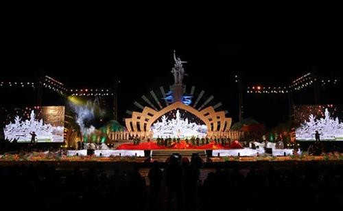 同禄胜利50周年纪念活动场景。越通社记者 统一 摄 同禄胜利50周年纪念活动场景。越通社记者 统一 摄