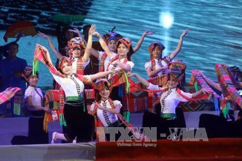 开幕式上精彩的表演节目之一。（图片来源：越通社）