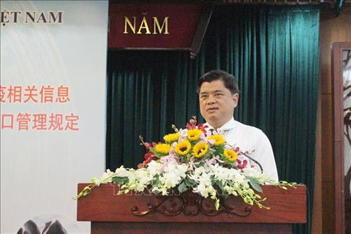 农业与农村发展部副部长陈青南发表讲话。图自越通社