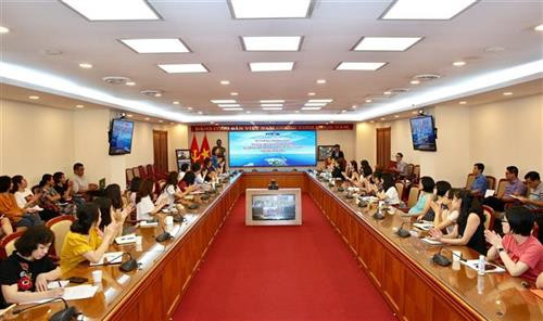 座谈会现场。图自越通社 座谈会现场。图自越通社