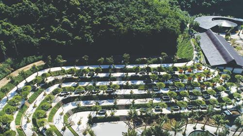 浴场投资总额达1150亿越盾，总面积4.2万平方米。图自https://baokhanhhoa.vn