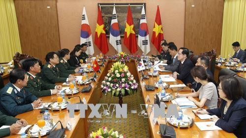 韩国国防部长宋永武对越南进行正式访问 ảnh 2