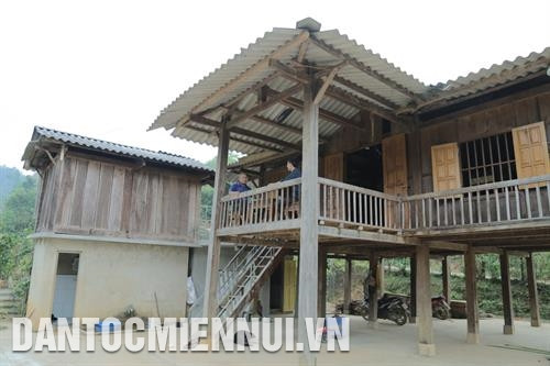 炉文葐新盖的房子。记者 南霜 摄