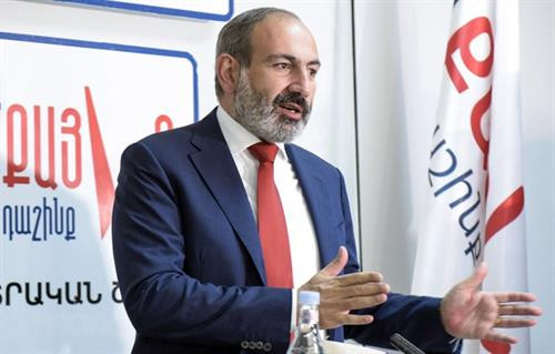 亚美尼亚共和国总理尼科尔·帕希尼扬。图自越通社 亚美尼亚共和国总理尼科尔·帕希尼扬。图自越通社