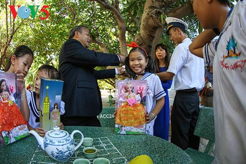 长沙岛县的儿童们（图片来源：越南之声）