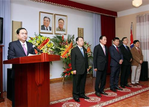 越共中央书记处书记、越南祖国阵线中央委员会主席陈庆敏在会上发表讲话。图自越通社