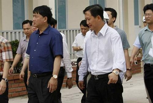 被告人丁罗升（左）和郑春青。（图片来源：因特网）