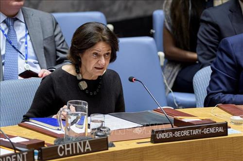 联合国负责政治事务的副秘书长迪卡洛。图自越通社