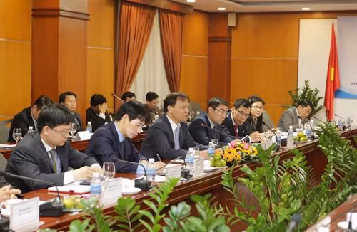 与会的越南代表团。越通社记者 陈越 摄