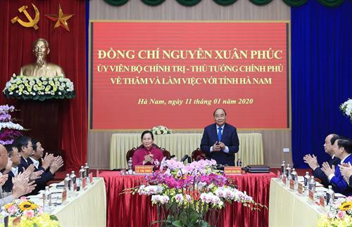 越南政府总理阮春福同河南省主要领导干部举行工作座谈会。图自越通社