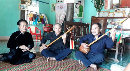 河江省一支天曲俱乐部。(图片来源:越通社) 河江省一支天曲俱乐部。(图片来源:越通社)