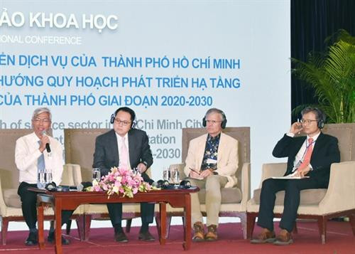 参加研讨会的代表。图自越通社
