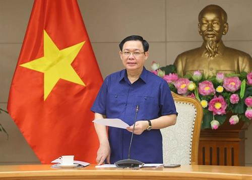 越南政府副总理、政府价格调控指导委员会主任王廷惠在会议上做结论。图自越通社