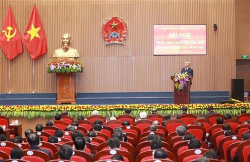 越共中央政治局委员、书记处常务书记陈国旺在2020越南人民检察工作会议上发表讲话。图自越通社 越共中央政治局委员、书记处常务书记陈国旺在2020越南人民检察工作会议上发表讲话。图自越通社