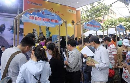 2019年胡志明市旅游节吸引25万多人次参加。图自因特网