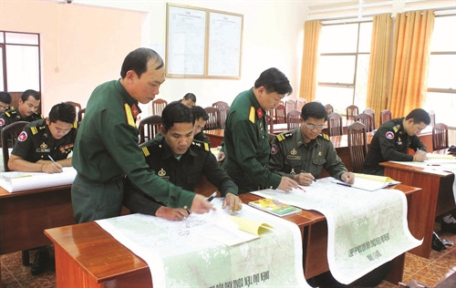 在大叻陆军学院就读的柬埔寨学员。 在大叻陆军学院就读的柬埔寨学员。