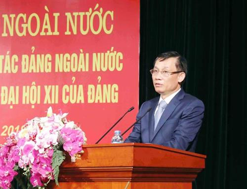 越共中央委员、外交部副部长、越共海外事务党委书记黎淮忠在会上发表讲话。越通社记者 芳花 摄