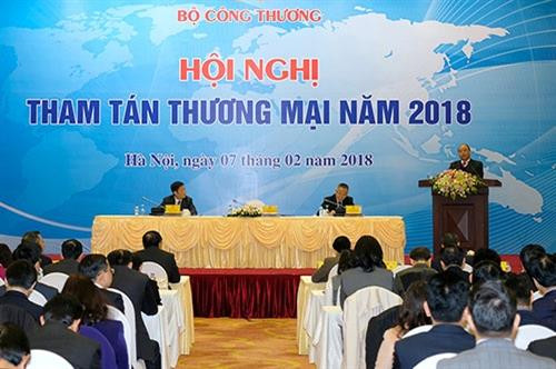政府总理阮春福在会上发表讲话。（图片来源：越通社）