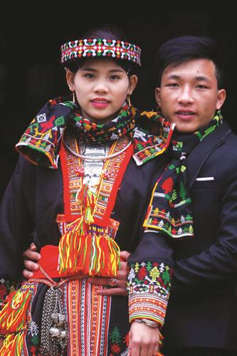 越南安沛省红瑶族的婚嫁礼仪 ảnh 4