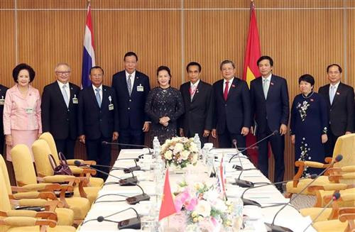 双方代表合影。图自越通社 双方代表合影。图自越通社