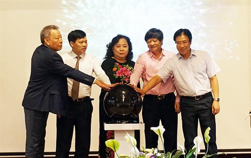 “hanoidep.vn”网站上线仪式。图自http://hanoimoi.com.vn