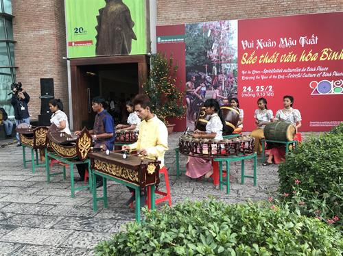 高棉族传统五音乐器的表演。图自因特网