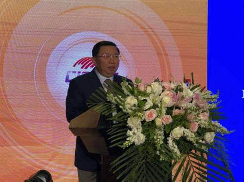 中国—东盟商务理事会执行理事长许宁宁在研讨会上致辞。图自越通社