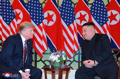 2019年2月27日18时30分，美国总统特朗普和朝鲜最高领导人金正恩在河内京都酒店首场会晤。图自互联网