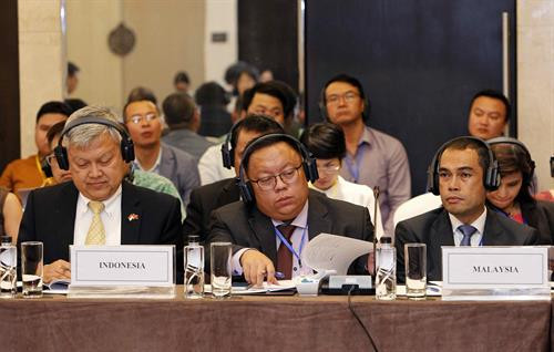 与会代表 图自越通社