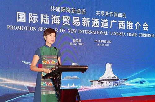 资料图：新加坡人力部部长兼内政部第二部长杨莉明。图自越通社