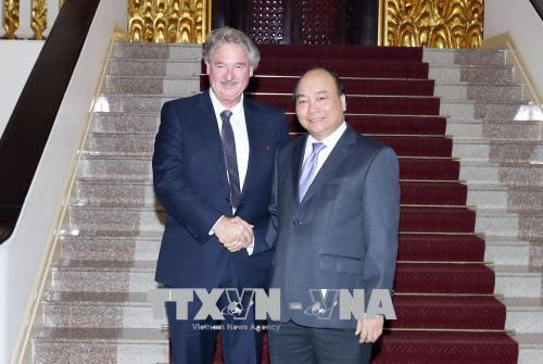 政府总理阮春福会见卢森堡外交和欧洲事务大臣阿塞尔博恩。越通社记者 统一 摄