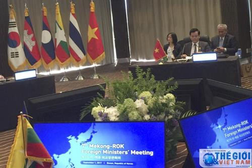 会议场景。（图片来源：baoquocte.vn）