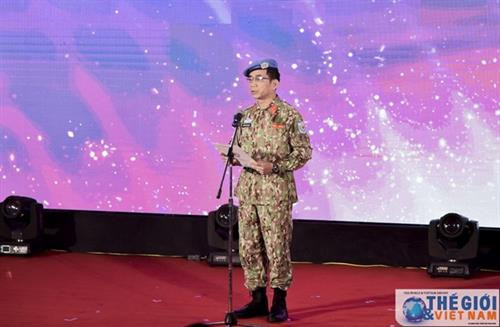 越南维和局局长黄金凤大校在交流会上发表讲话。图自http://baoquocte.vn 越南维和局局长黄金凤大校在交流会上发表讲话。图自http://baoquocte.vn
