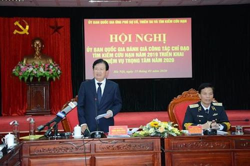 越南政府副总理、国家灾害应急和搜救委员会主任郑廷勇主持会议。图自越通社
