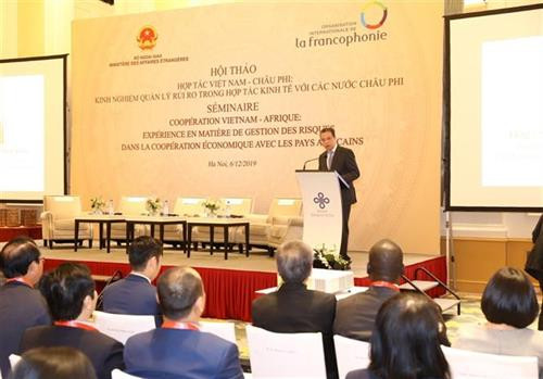 越南外交部副部长邓明奎在研讨会上发表讲话。图自越通社 越南外交部副部长邓明奎在研讨会上发表讲话。图自越通社