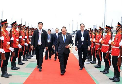 阮春福抵达柬埔寨暹粒国际机场。越通社记者 统一 摄