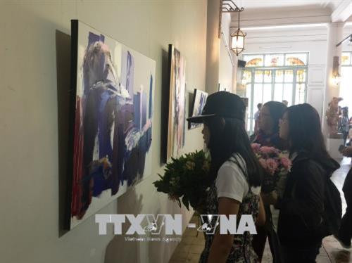 第二届越法国际美术交流展在胡志明市举行。（图片来源：越通社）
