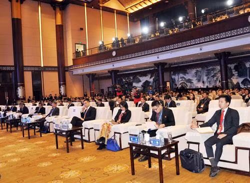 与会代表。（图片来源：越通社）