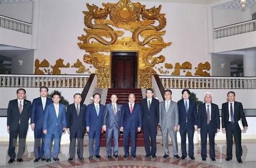 越南政府总理阮春福会见日本众议院研究代表团 ảnh 2