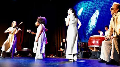 把《翘传》搬上法语歌剧舞台。图自互联网 把《翘传》搬上法语歌剧舞台。图自互联网