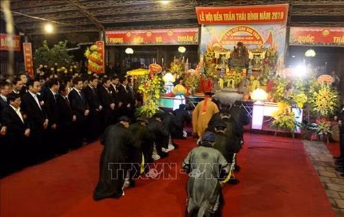 越南太平省2019年陈祠庙会正式开庙。图自越通社