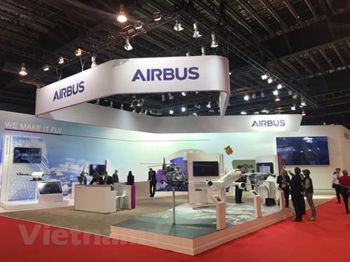 附图 :国际航空展览会。(图片来源:越通社) 附图 :国际航空展览会。(图片来源:越通社)