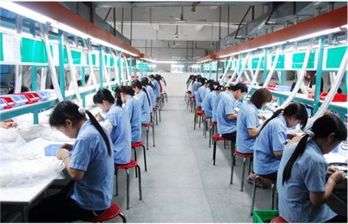 附图:2017年是连续第四年越南劳务输出人数超过10万人的一年。（图片来源：越通社）